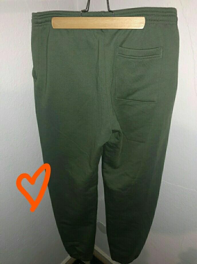 Travis Scott Jordan sweatpants original, Men's Fashion, Bottoms, Joggers on  Carousell