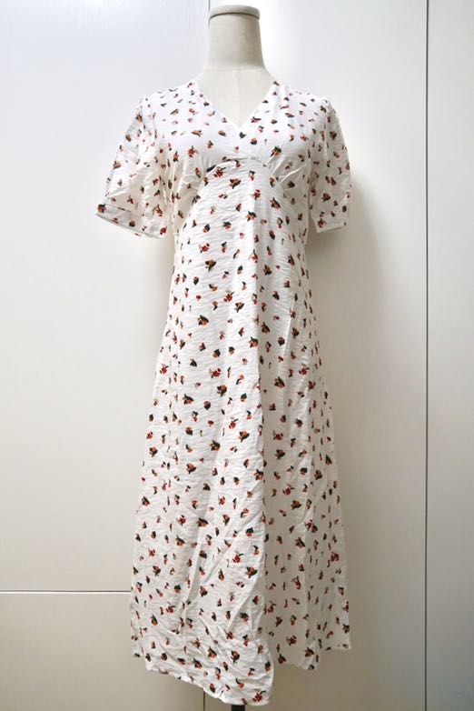 韓國v領白色碎花連身裙 Korean v neck ditsy floral white dress