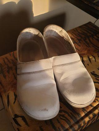 Oxypas White Leather Nursing Shoes