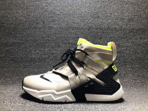 Authentic BNIB Nike Air Huarache Grip