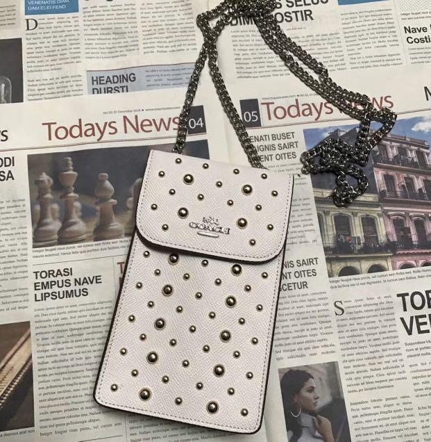 Coach handphone pouch outlet