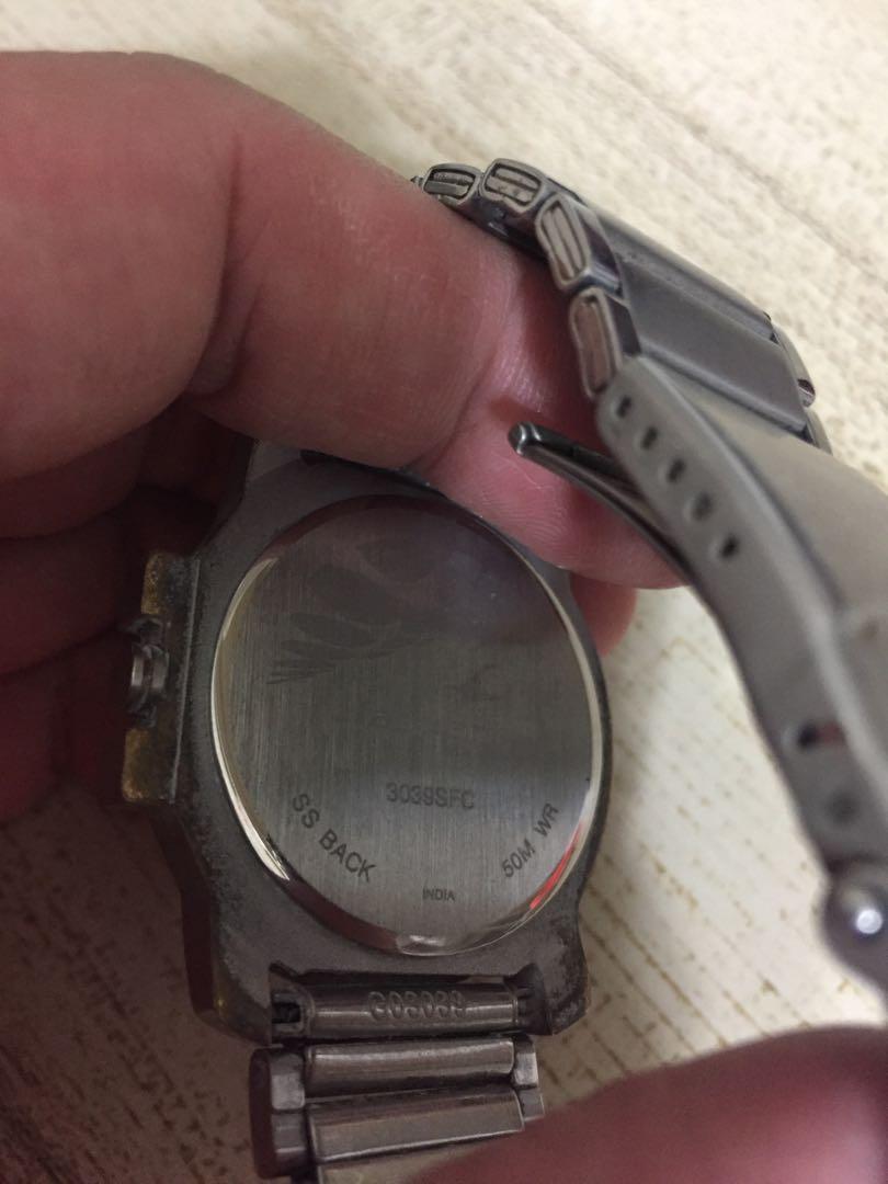 Fastrack watch hotsell 50m wr 3039sfc