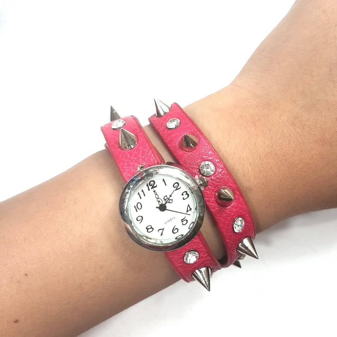 Jam Tangan Lilit pink, Fesyen Wanita, Jam Tangan di Carousell