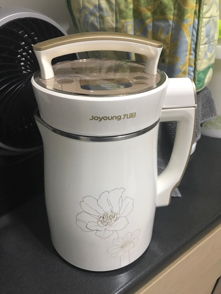 Joyoung Soy Milk Maker With Cookbook