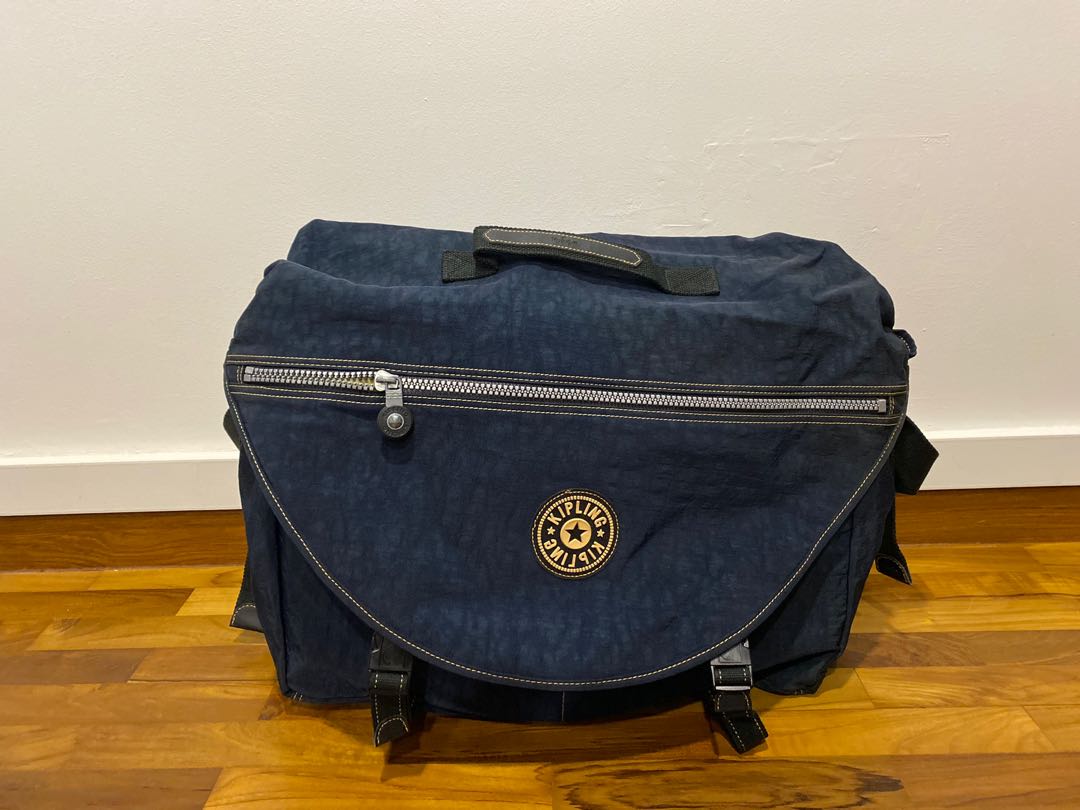 Kipling Messenger Bag, Men's Fashion, Bags, Sling Bags on Carousell