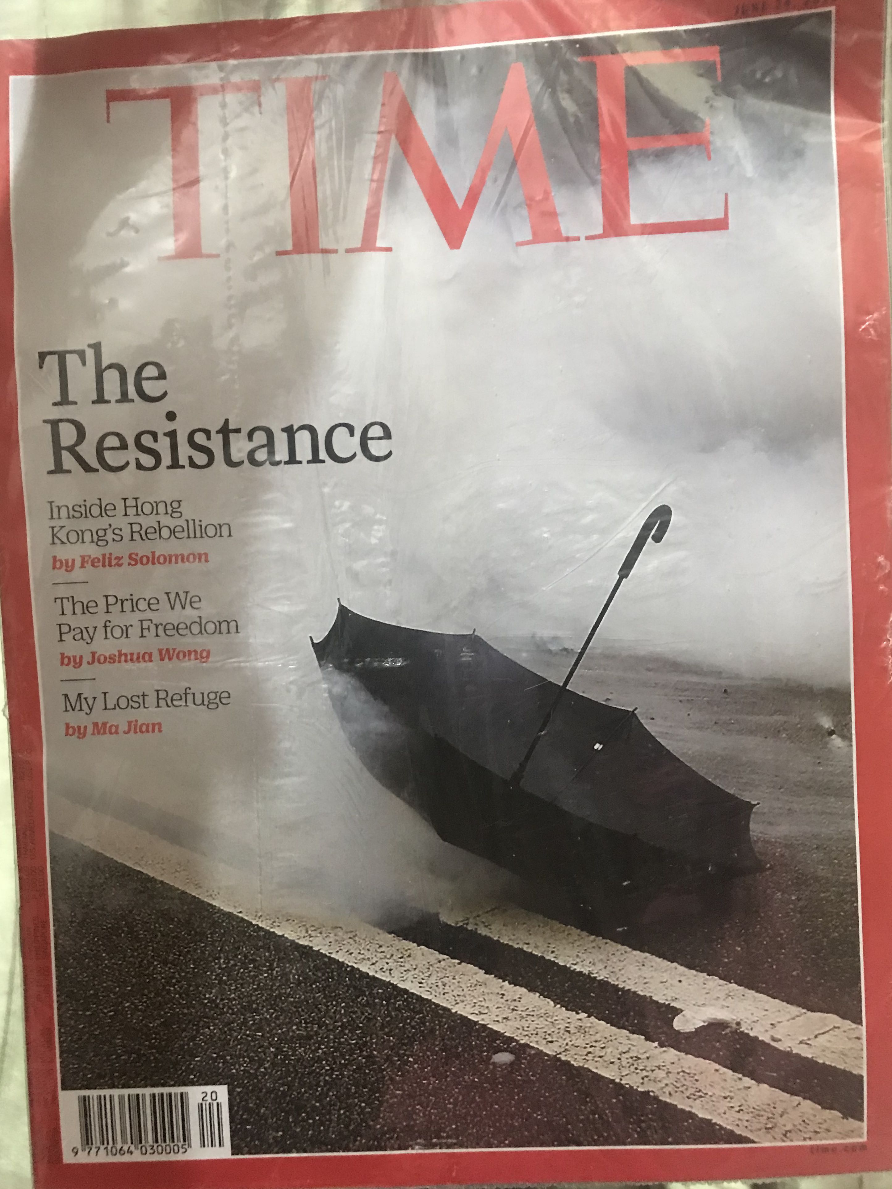 TIME The Resistance 時代雜誌 香港抗爭 Time Magazine 英文雜誌 學英文, 興趣及遊戲, 書本 & 文具 ...