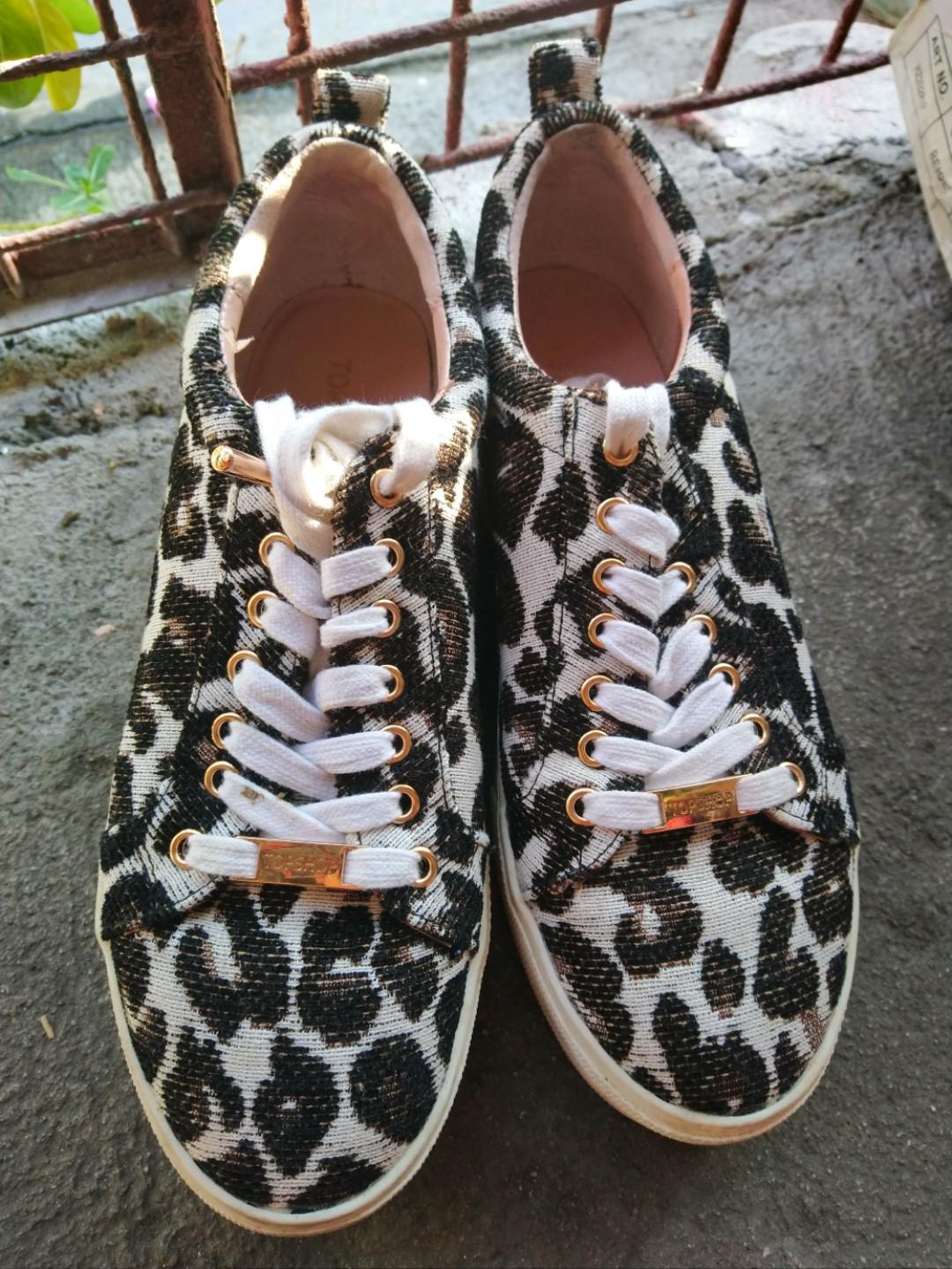 Topshop sneakers Women s Fashion Footwear Sneakers on Carousell