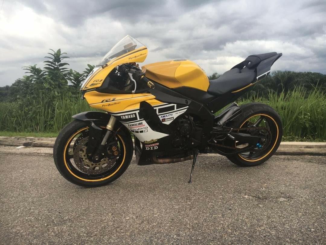 R25 convert r1m on sale