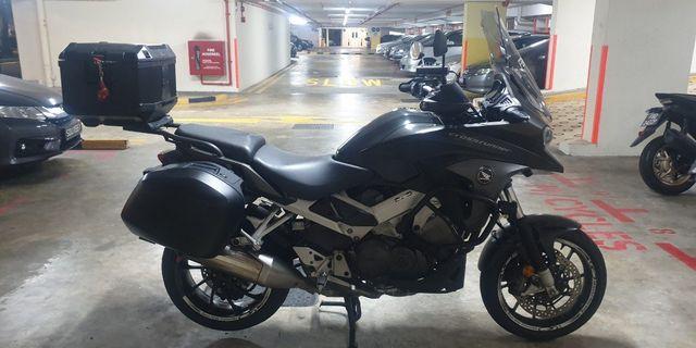 HONDA VFR800X Crossrunner