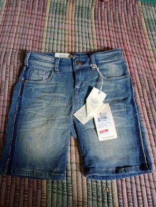 Celana Levis pendek wanita new