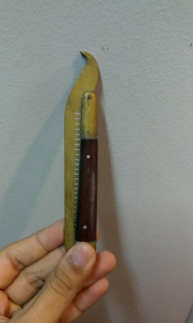 Balicomb (Category: Men's Grooming) located in Manila. Submitted by thejaypee (Listing ID 284001232, Image 3). Description: Purchased from Slickville Barbers. Used <5 times Open to shipping.