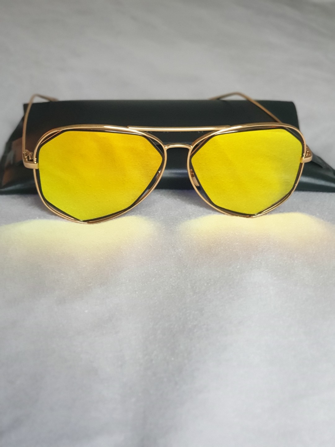Gentle Monster Sunglasses, Women's Fashion, Watches & Accessories