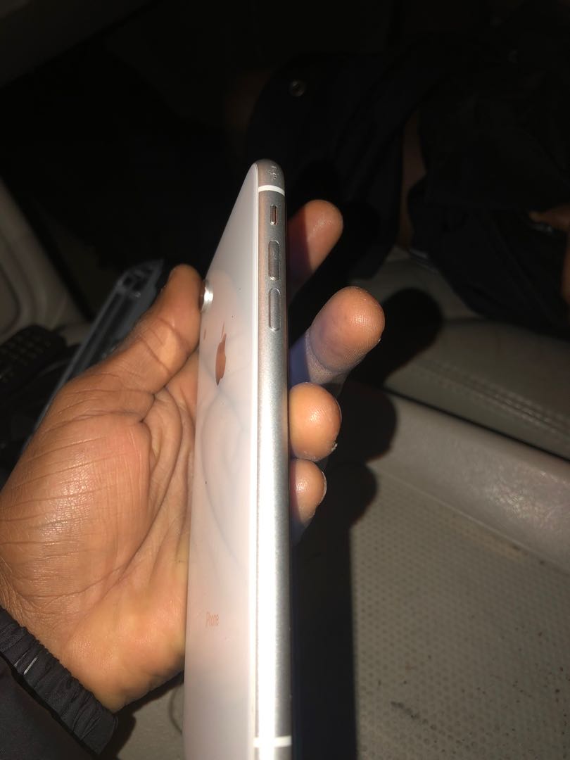 iPhone XR WHITE****