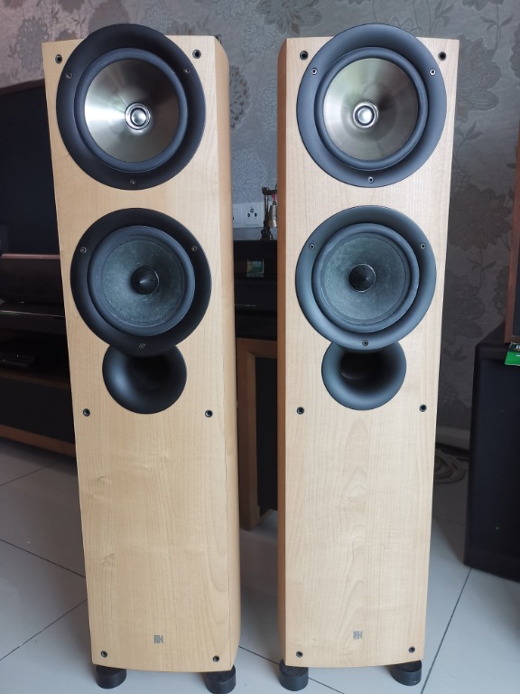 KEF iQ7 floorstand speaker Audio Soundbars Speakers
