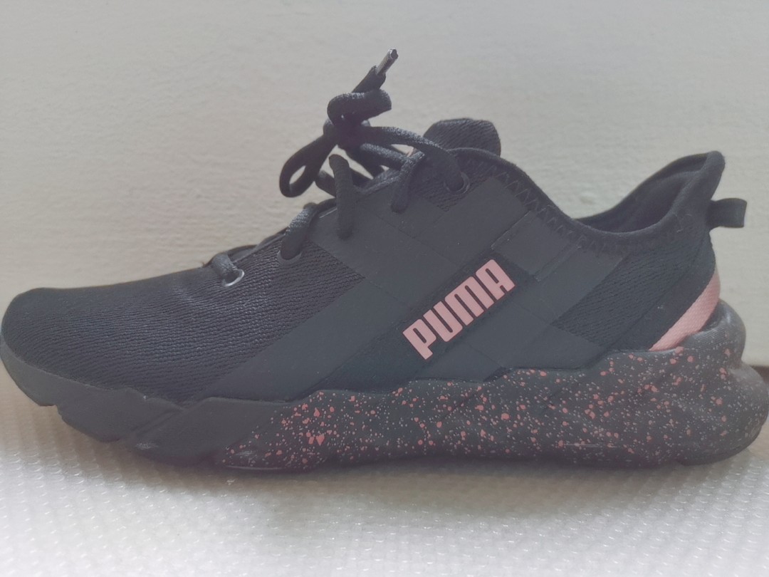 Puma weave XT Speckle woman s Men s Fashion Activewear on Carousell