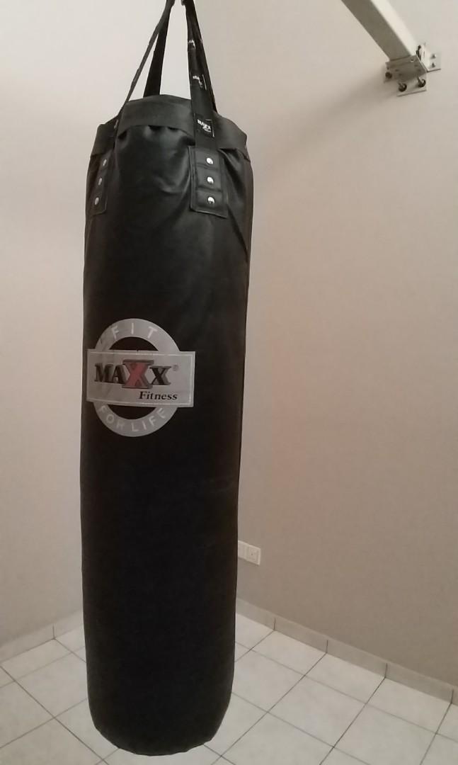Maxx shop punching bag