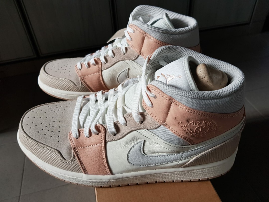 US 9.5 Nike Air Jordan 1 Mid Milan, Men's Fashion, Footwear, Sneakers on  Carousell