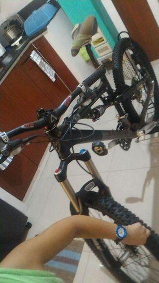 jamis full suspension mountain bike