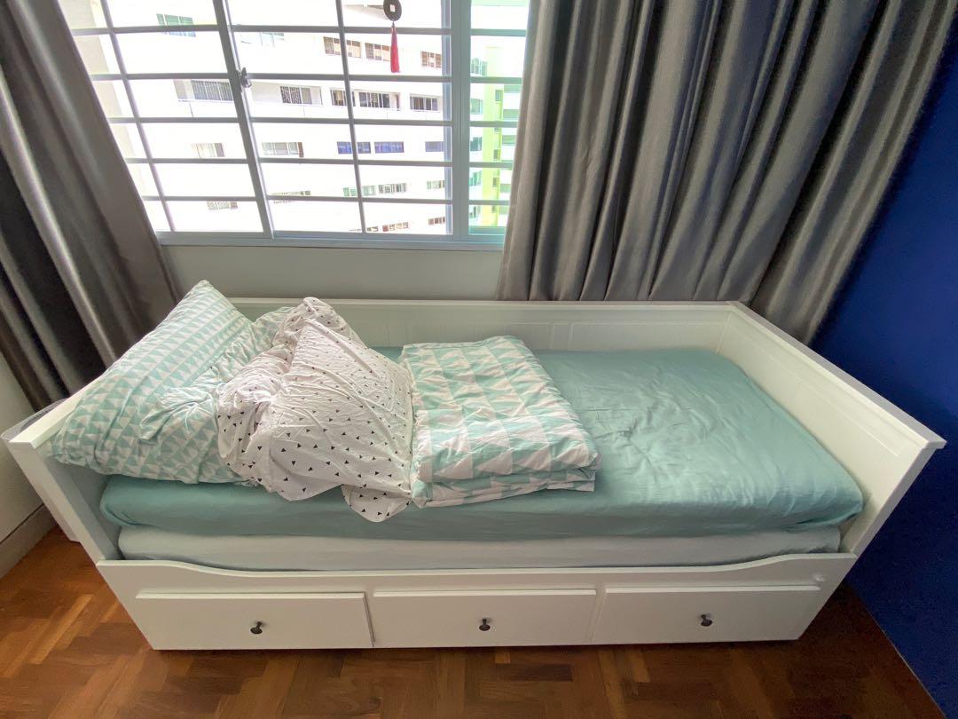 ikea hemnes daybed with 3 drawers furniture home living furniture bed frames mattresses on carousell