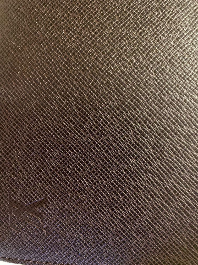 Louis Vuitton (Category: Luxury Bags & Wallets) located in Makati City. Submitted by vapourtrail747 (Listing ID 284135972, Image 3). Description: I bought this way back as I am too snooty to carry A4s in spartan envelopes! This is major splurge form LV Paris but way worth it. Taiga Chocolate in pristine exterior condition but sticky gut that needs freshening up. Price reflects this issue. Easily addressed and remedied..