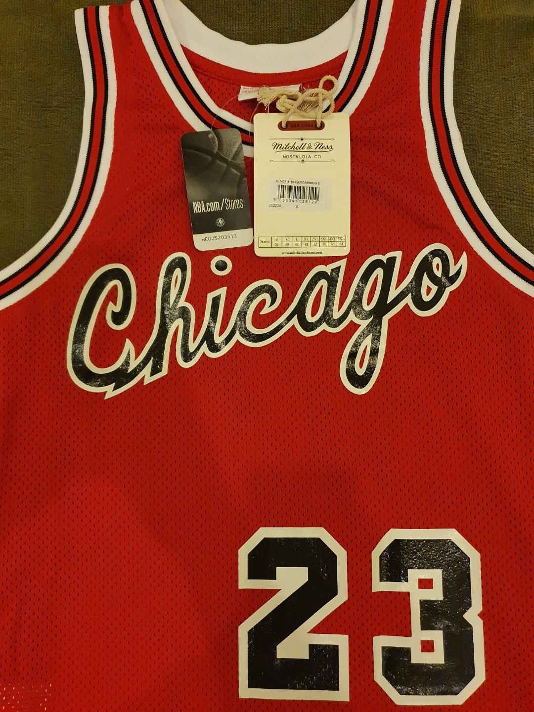 Mitchell & Ness NBA Authentic Jersey Chicago Bulls 1984-85 Michael Jordan #23 Jerseys & Team Gear Red in size:M-10/12