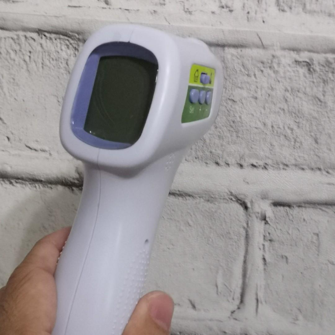 [Penang READY STOCK] Medical Infrared Forehead Thermometer JZK601