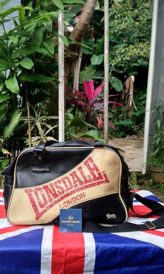 (Kategori: ) berada di . Dikirim oleh luckythriftshop (ID iklan 284326407, Gambar 1). Deskripsi: .