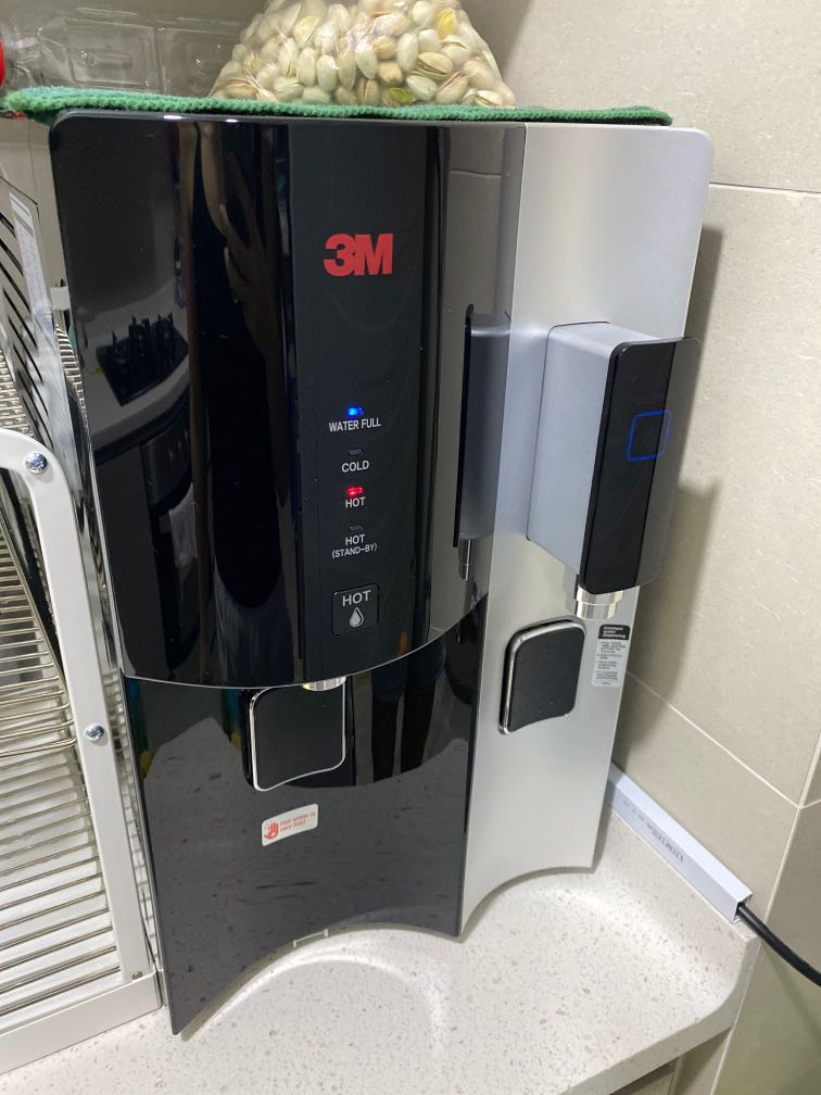 3M Hot and Cold Water Dispenser, Home Appliances, Kitchenware on Carousell