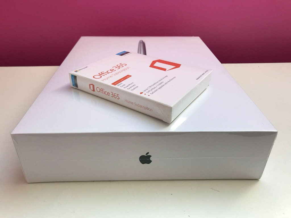 Brand New In Box Apple MacBook Air Retina 13.3Inches 256GB Silver 8GB