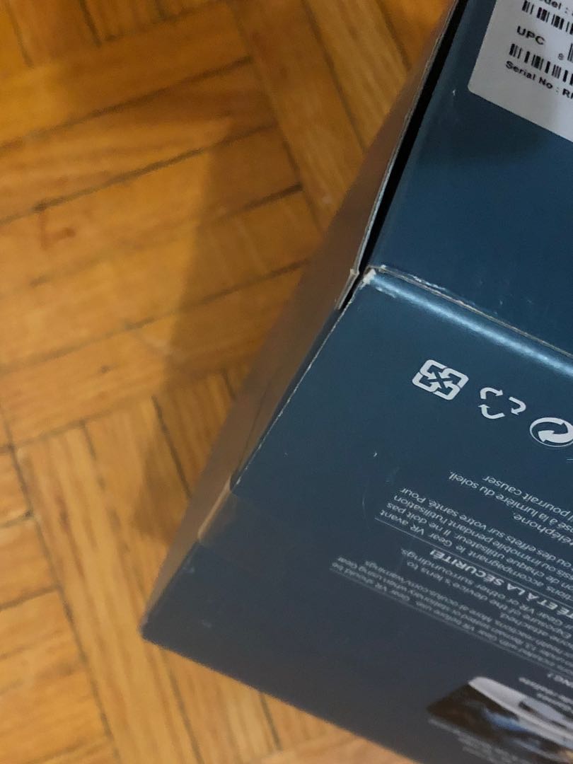 Brand new in box VR Samsung goggles