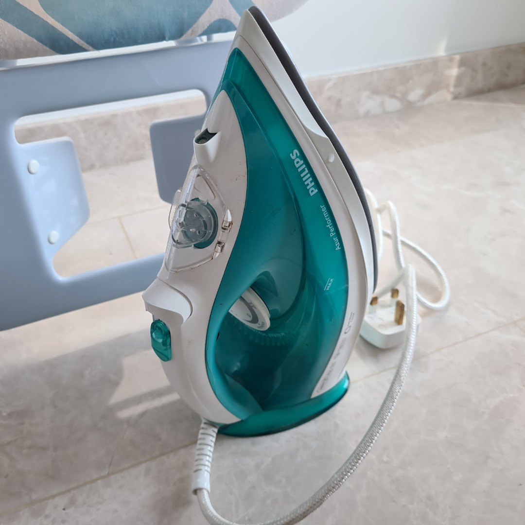 Philips Steam Iron & board, Furniture & Home Living, Cleaning