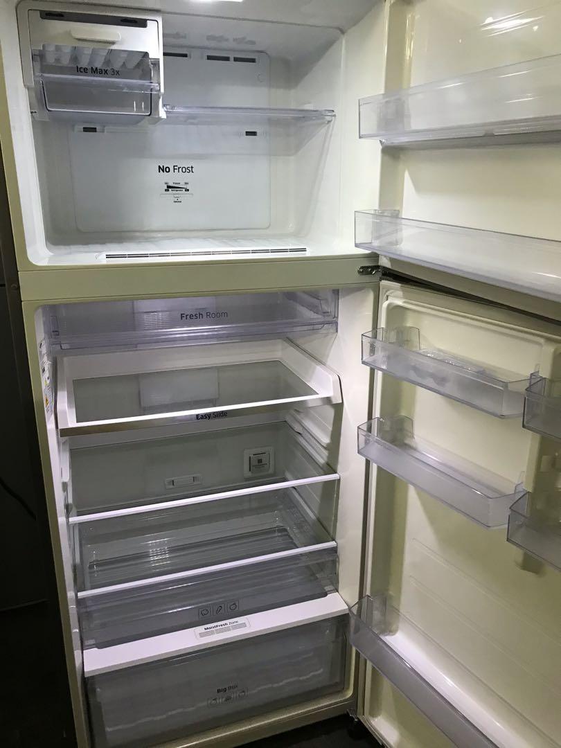 Samsung 533L HUGE 2 door fridge / refrigerator, Home Appliances