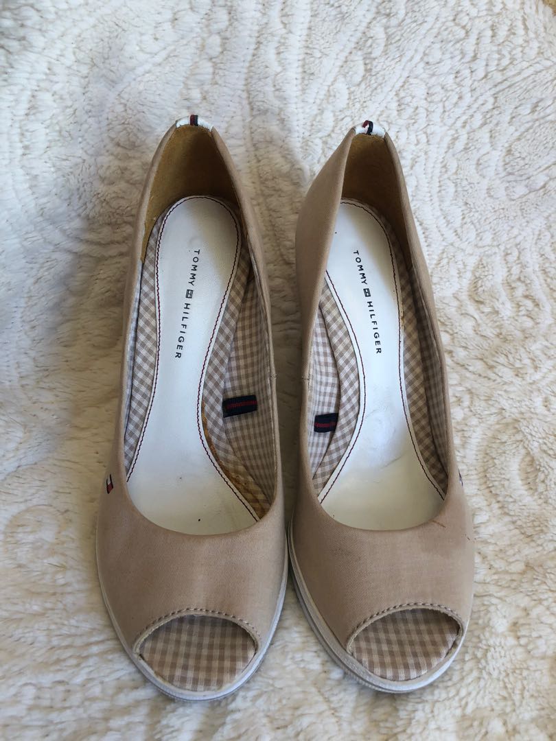 Tommy Hilfiger Shoes, Women's Fashion, Footwear, Heels on Carousell