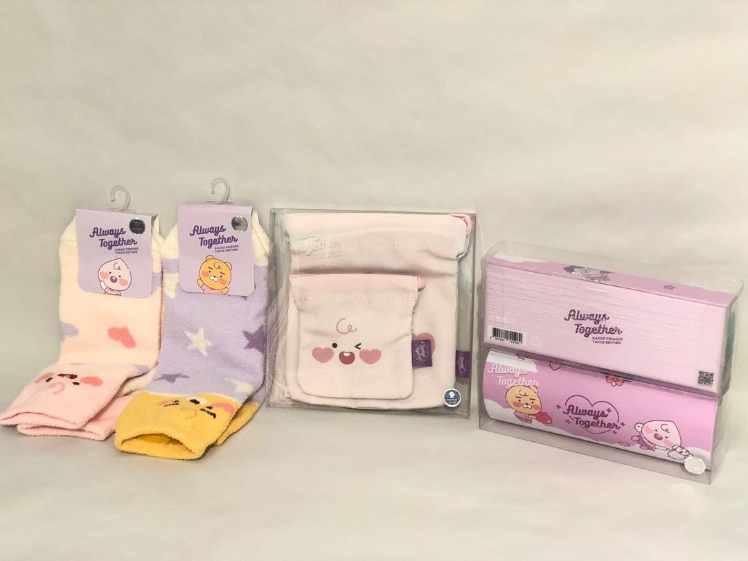 Twice X Kakao Friends *全新*現貨*, 興趣及遊戲, 收藏品及紀念品, 韓流 Carousell
