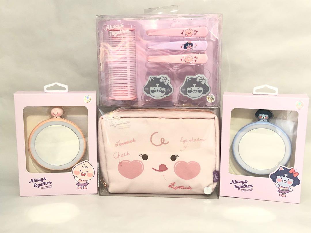 Twice X Kakao Friends *全新*現貨*, 興趣及遊戲, 收藏品及紀念品, 韓流 Carousell
