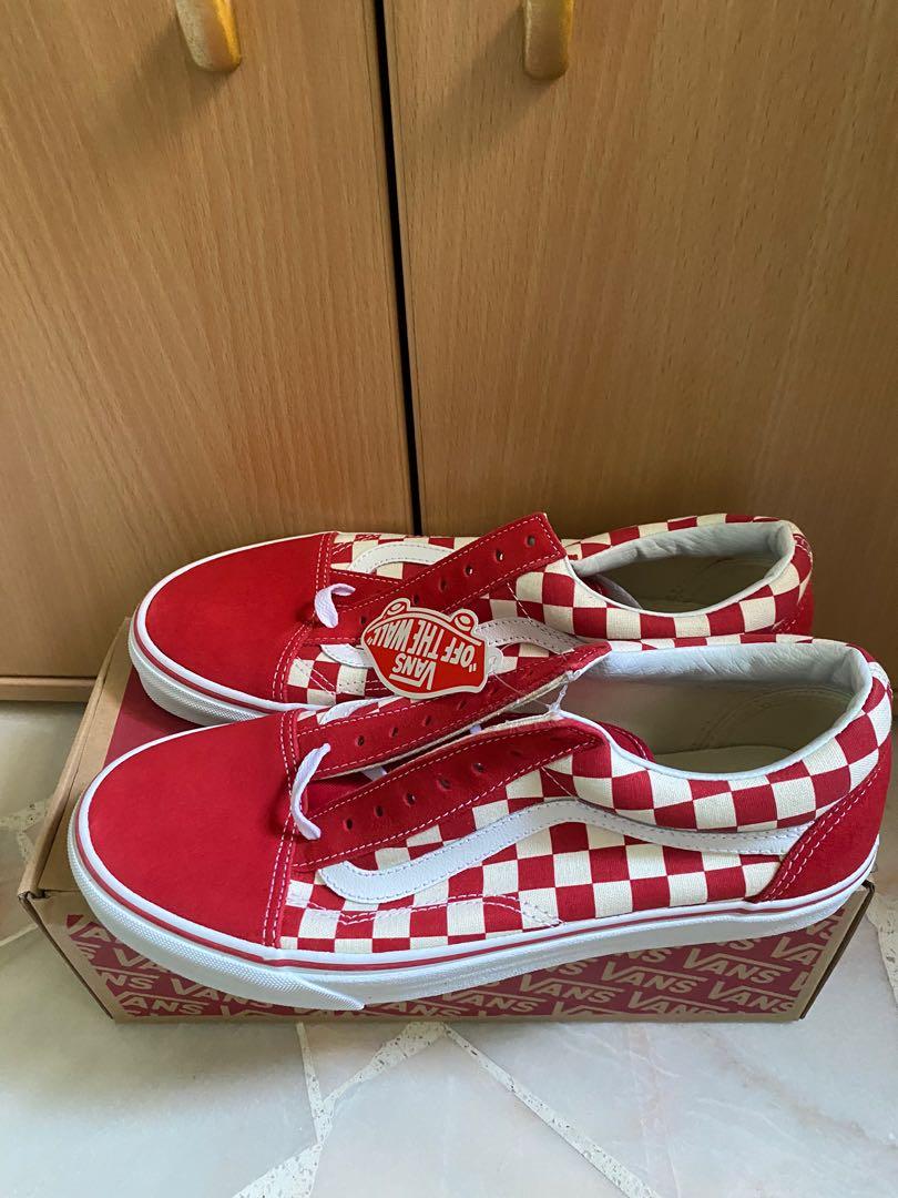 Red checkerboard discount vans mens