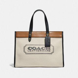 COACH FIELD TOTE 30 WITH COACH BADGE