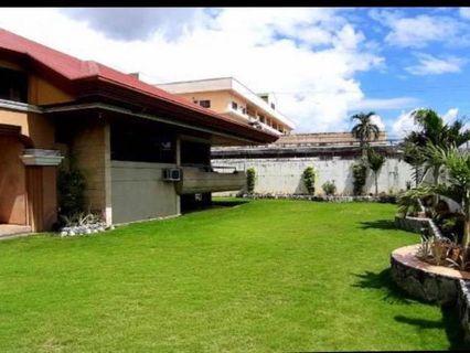 For Rent Nice Location House and Lot with Big Lawn Area in Mabolo Cebu