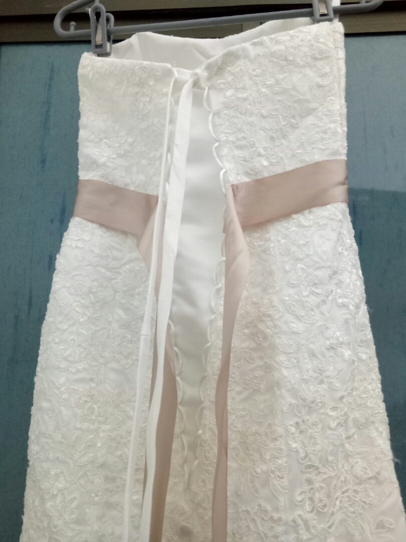 显瘦 Wedding Dress