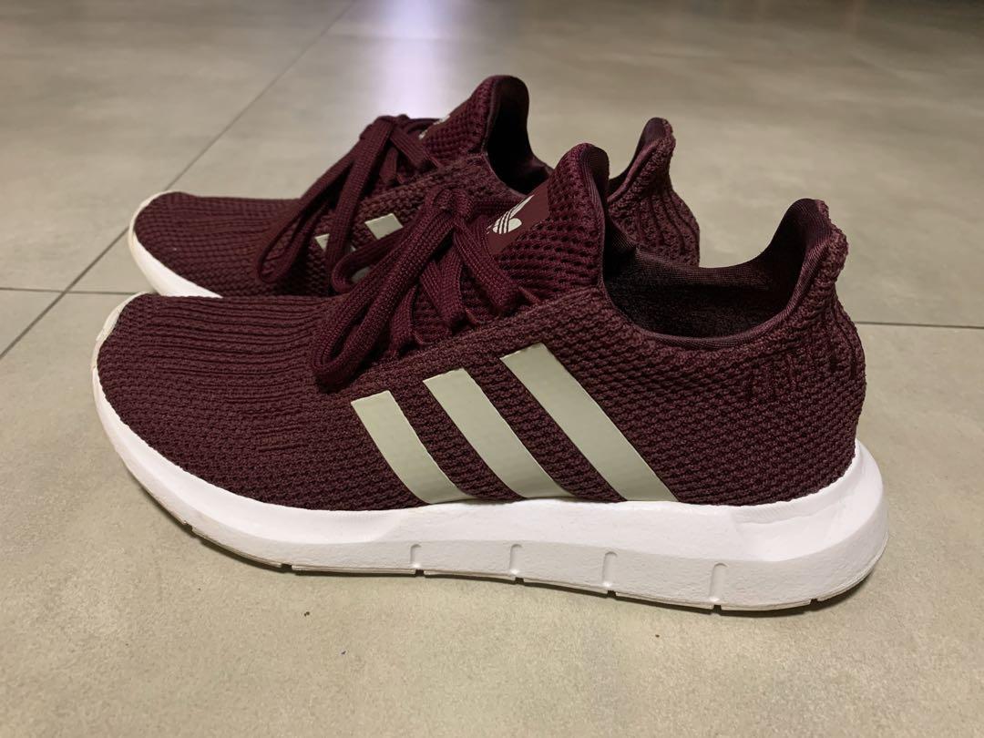 Adidas originals swift cheap run maroon