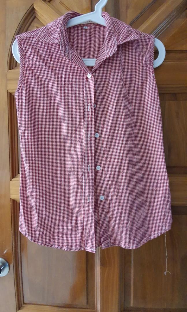 Checked Blouse (Category: Blouses) located in Singapore. Submitted by rylche06 (Listing ID 284511486, Image 1). Description: .