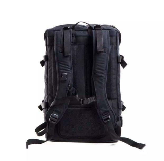 crumpler kingpin half backpack