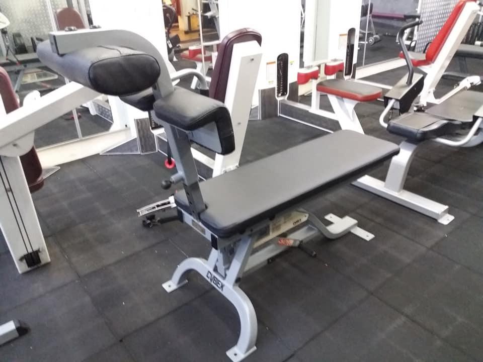 Cybex bent leg abdominal crunch board 5208 gym bench, Sports Equipment ...