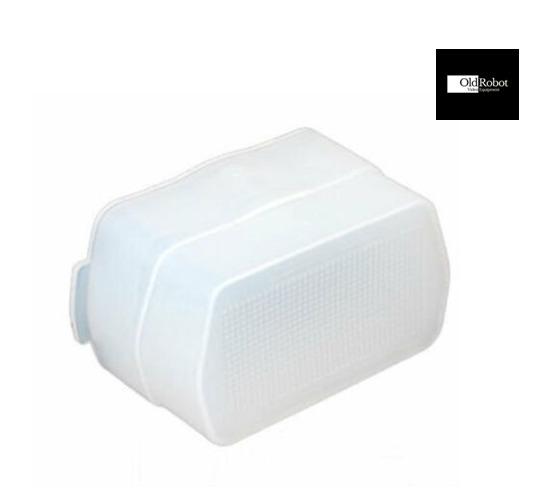 Flash Bounce Diffuser Cap (Category: Flashes) located in Banting. Submitted by oldrobot_malaysia (Listing ID 284557456, Image 2). Description: Flash Bounce Diffuser Cap Features: - Disperses the light over a wider area for a softer, more balanced and natural effect than you didn't use before. - Helps to reduce hard background shadows and eliminates the annoying red eye effect. Description: This flash bounce diffuser Cap fits cleanly over the head