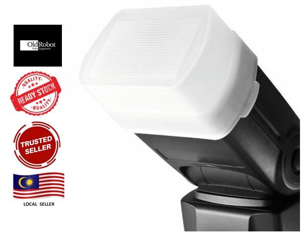 Flash Bounce Diffuser Cap (Category: Flashes) located in Banting. Submitted by oldrobot_malaysia (Listing ID 284557456, Image 1). Description: Flash Bounce Diffuser Cap Features: - Disperses the light over a wider area for a softer, more balanced and natural effect than you didn't use before. - Helps to reduce hard background shadows and eliminates the annoying red eye effect. Description: This flash bounce diffuser Cap fits cleanly over the head