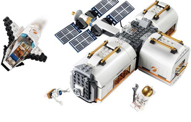 Lego City Spaceport 60227 Lunar Space Station Toys Games Bricks Figurines On Carousell