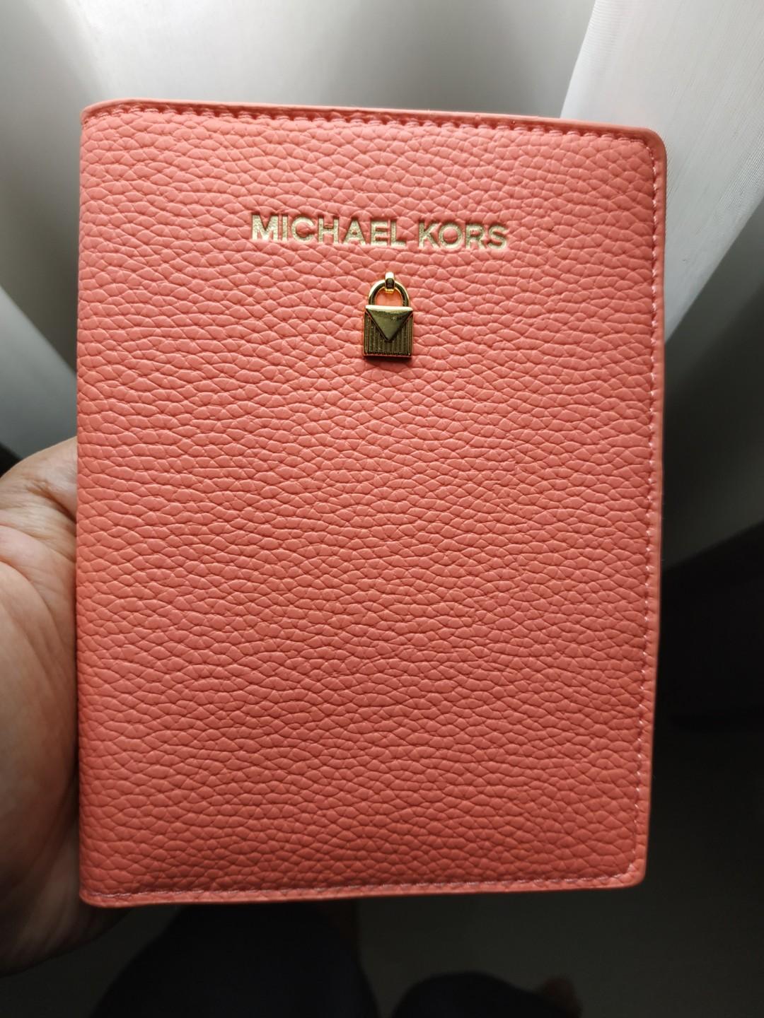 Michael Kors Passport Cover, Women's Fashion, Bags & Wallets, Purses &  Pouches on Carousell