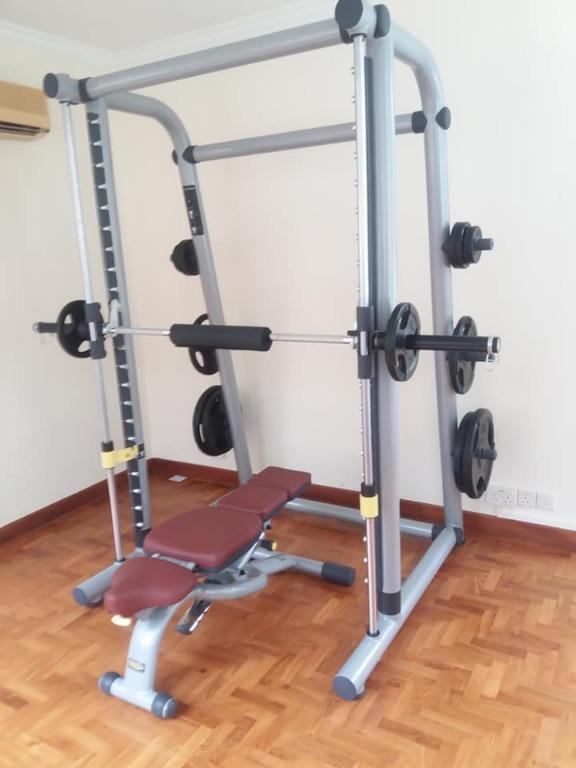 Technogym smith cheap