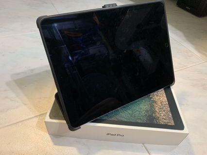 iPad Pro 12.9” 256gb, Gen 2, w warranty