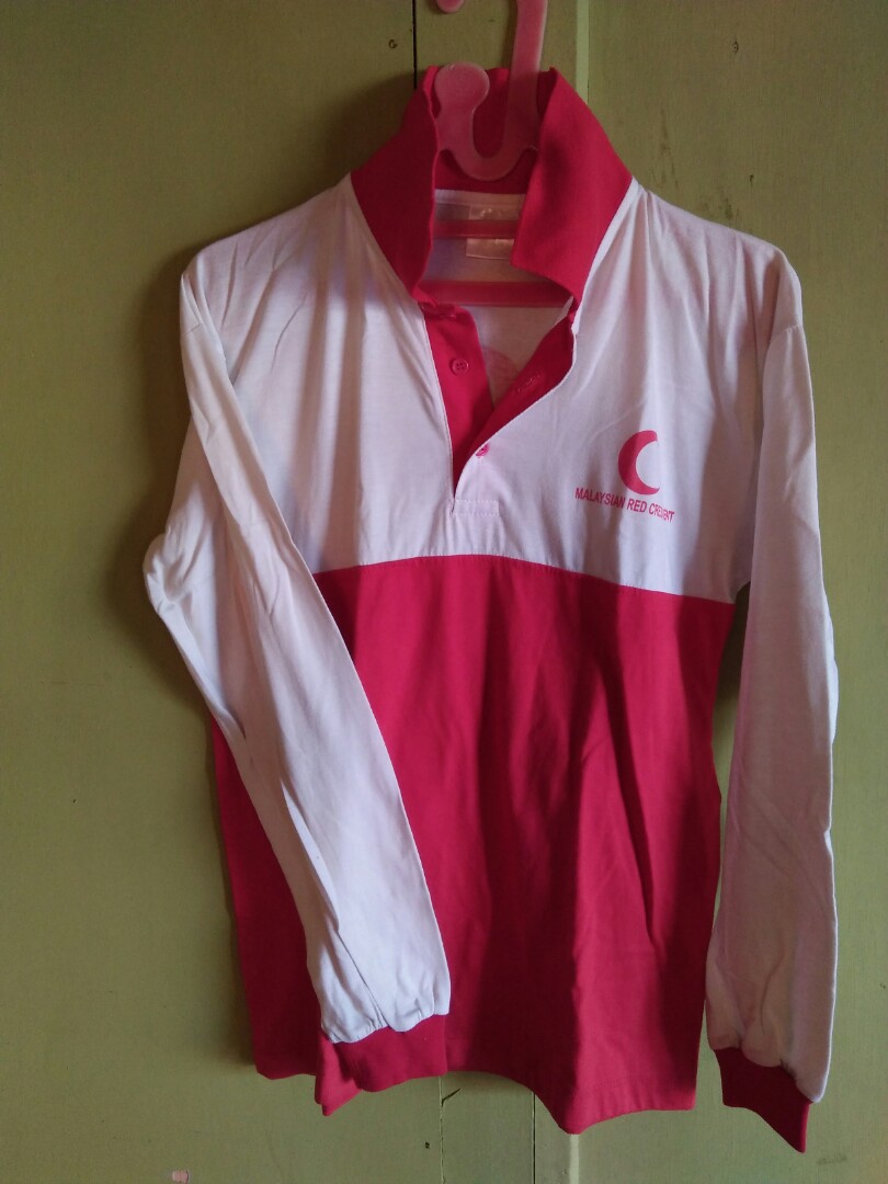 Baju T Shirt Bulan Sabit Merah Sports Athletic Sports Clothing On Carousell